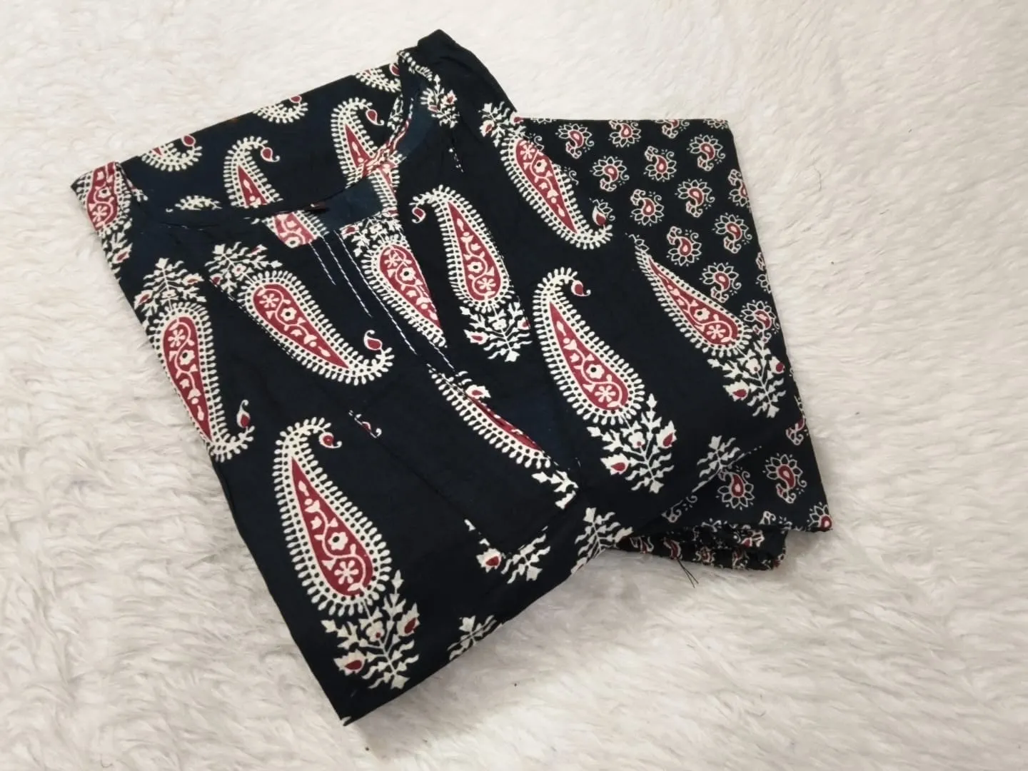Jaipuri Bandhani Discharge Print Kurti with Leheriya Pant Set | Cotton Daily & Office Wear - Image 13
