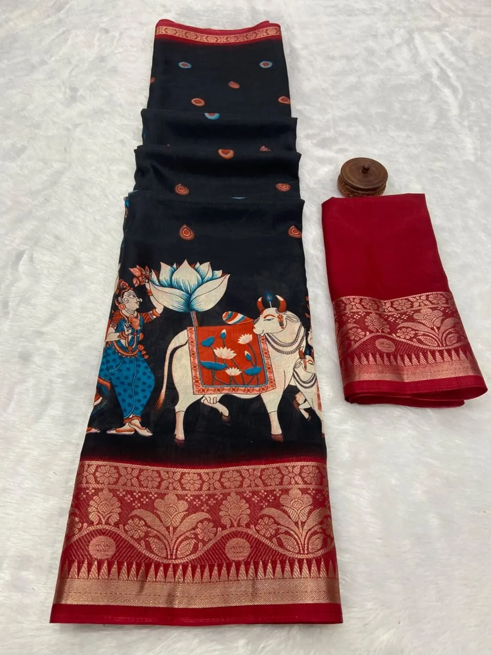 Pure Dola Viscose Kalamkari Pichwai Print Saree with Zari Patta Border & Tassels | Festive Wear - Image 4