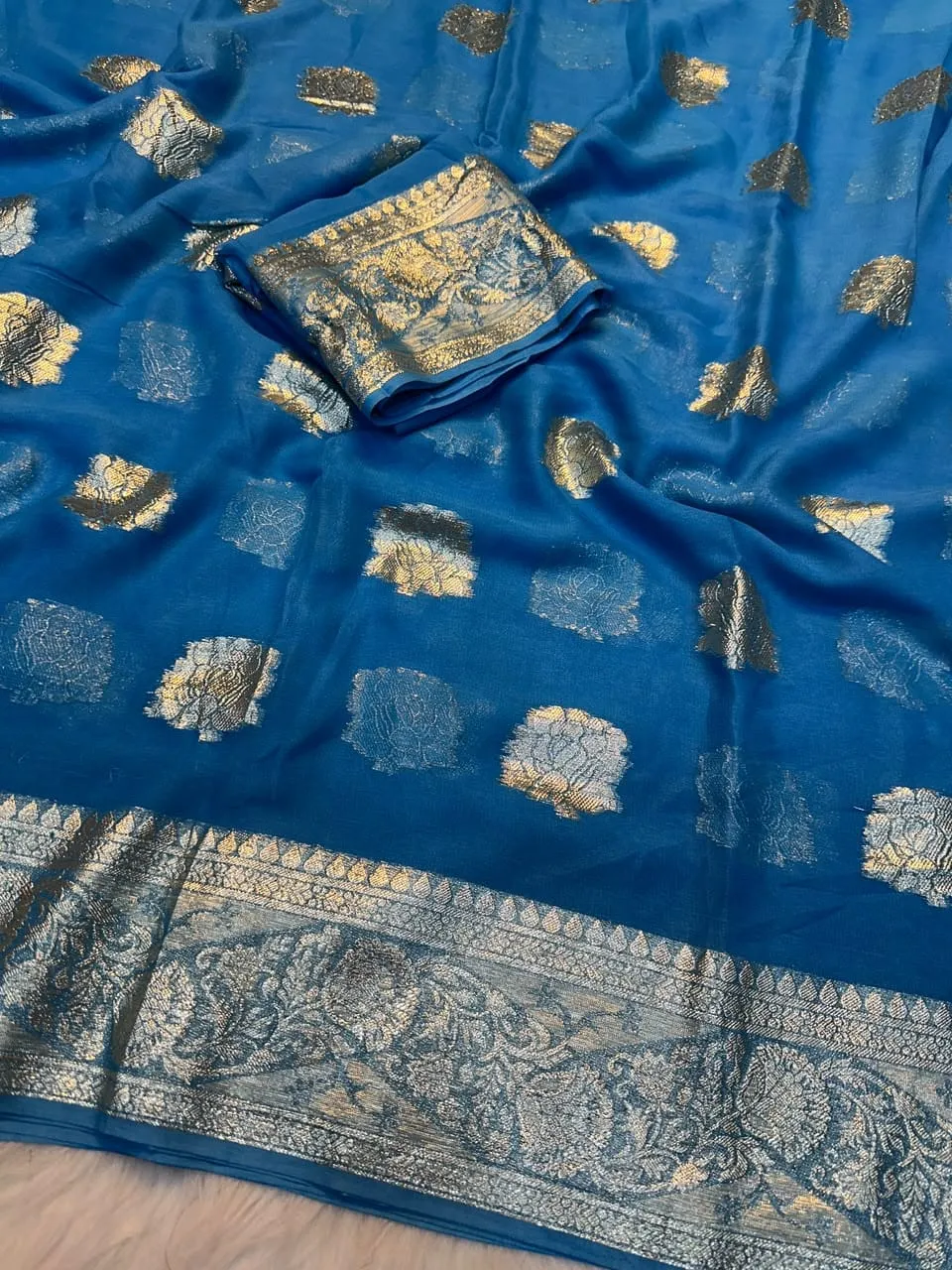 Soft Viscose Georgette Saree with Woven Gold Zari Butta & Peacock Border | Lightweight Festive Banarasi Weave Saree with Running Blouse - Image 10