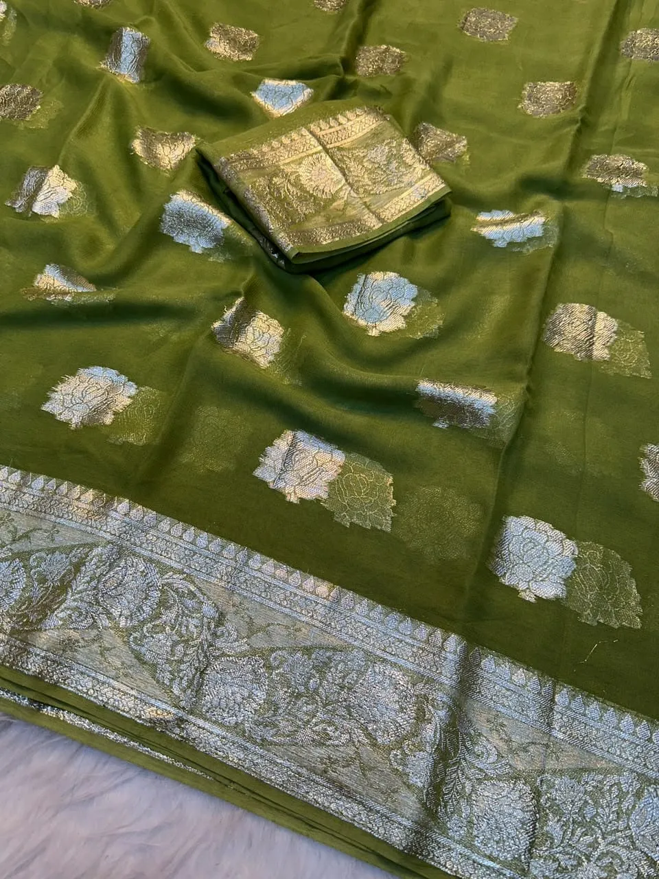 Soft Viscose Georgette Saree with Woven Gold Zari Butta & Peacock Border | Lightweight Festive Banarasi Weave Saree with Running Blouse - Image 8