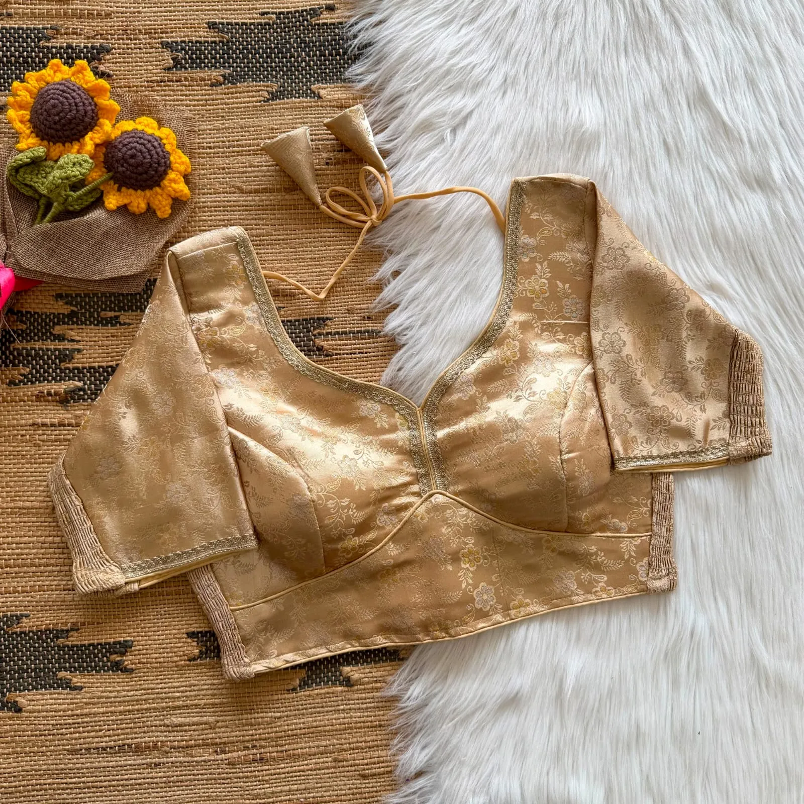 Stretchable Banarasi Borcade saree Blouse - Image 9