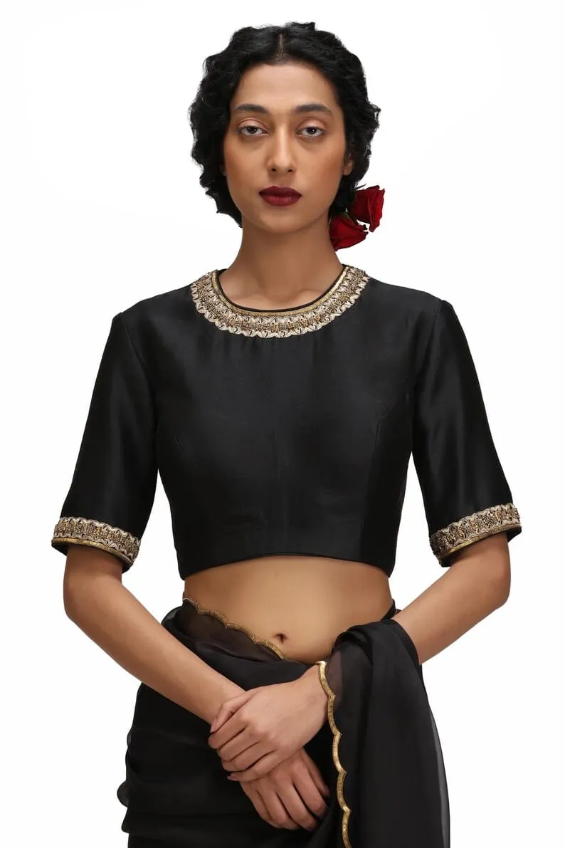 Black Organza Saree with Gold Scalloped Border & Raw Silk Blouse | Handcrafted Zardozi Work Party Wear Saree Set Wholesale - Image 3