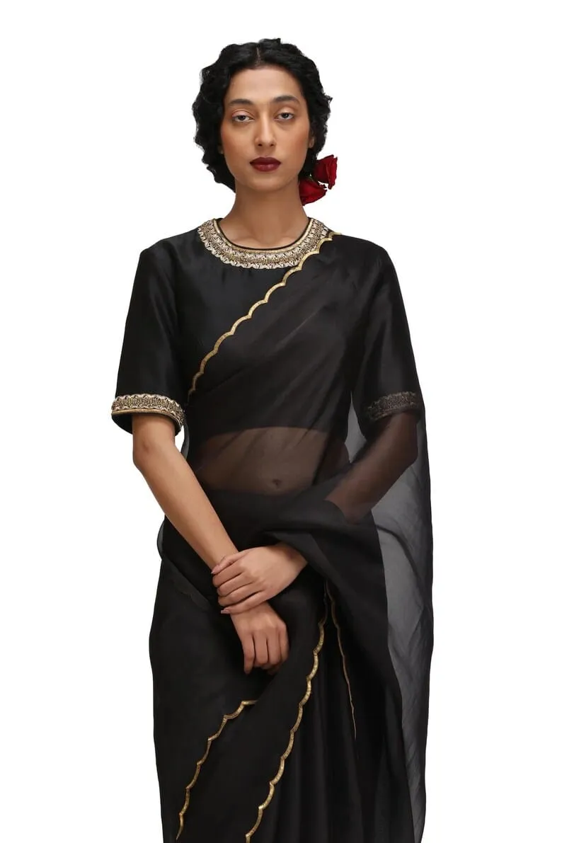 Black Organza Saree with Gold Scalloped Border & Raw Silk Blouse | Handcrafted Zardozi Work Party Wear Saree Set Wholesale - Image 6