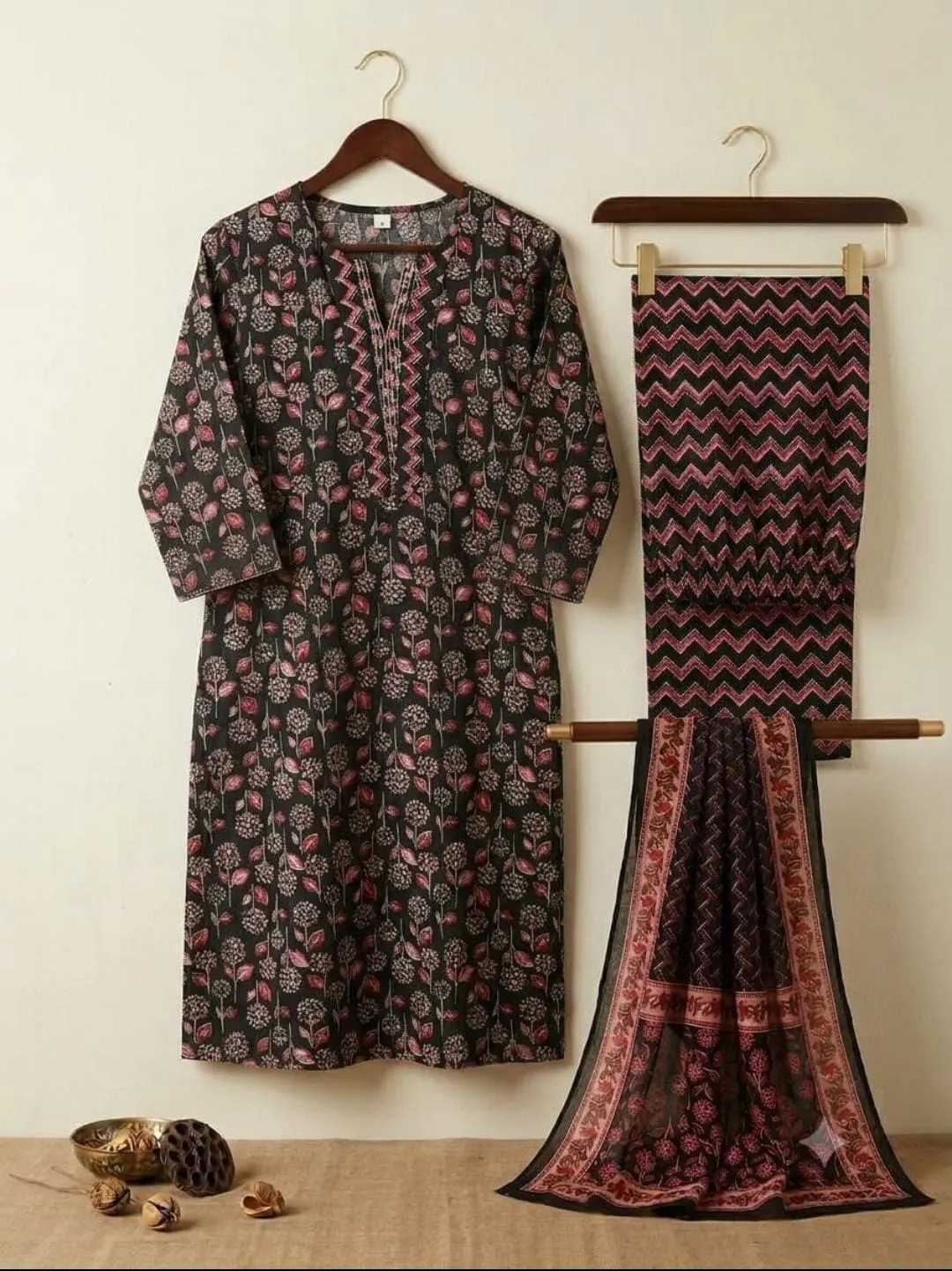 Pure Jaipuri Cotton Kurti Pant with Dupatta Set | Discharge Print 3-Piece Daily & Office Wear Suit Set (S–4XL)