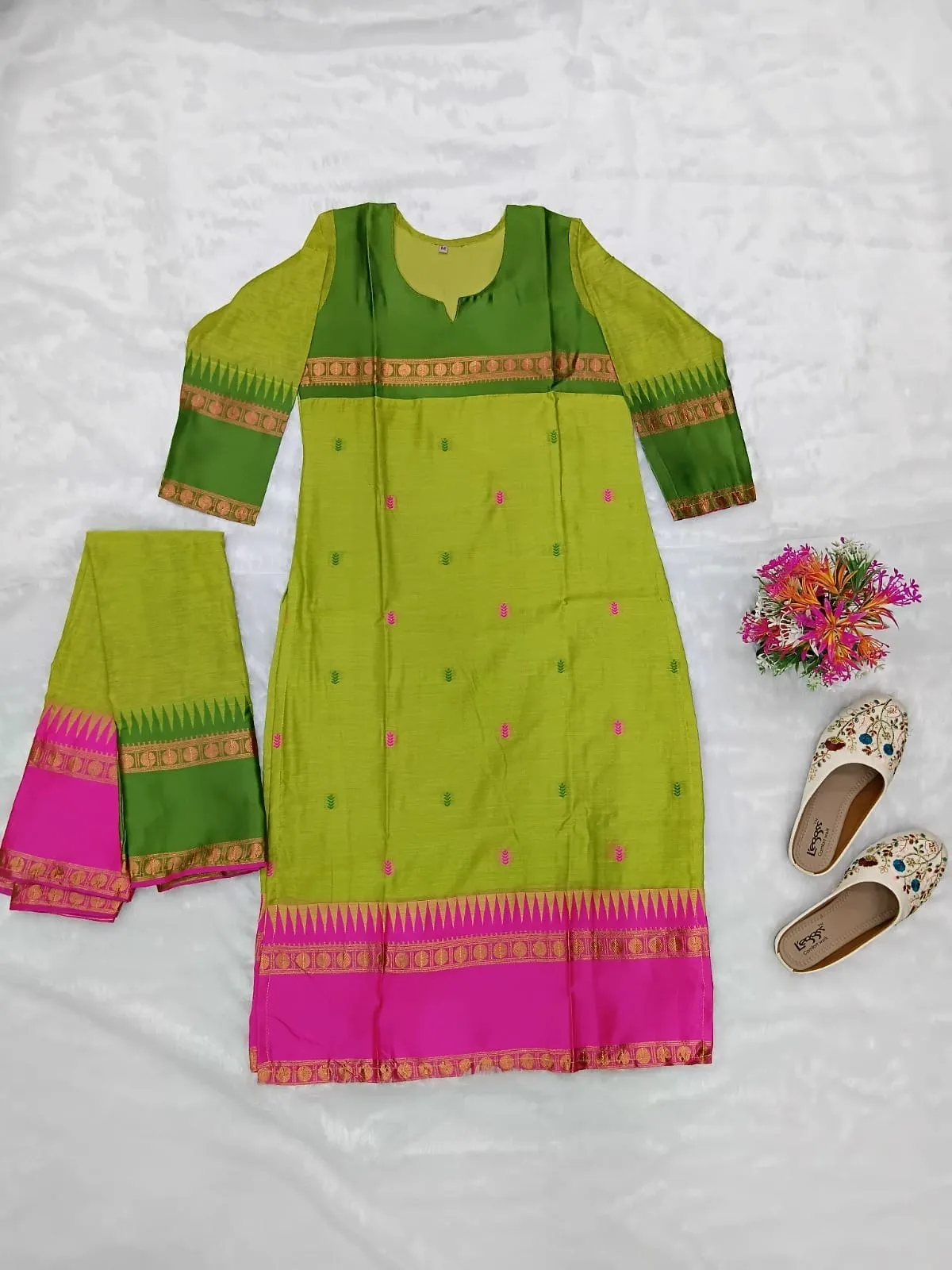 Women Kanchi Cotton Kurti Dupatta Set V-Neck Ethnic Suit - Image 11